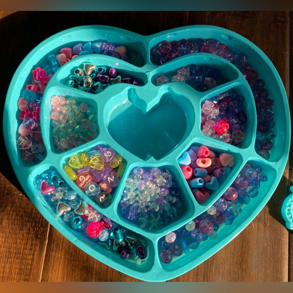 Disney Frozen Forever Friends Best Friends Jewelry Activity kit - Picture 3 of 9